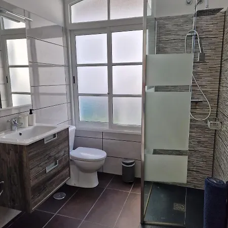 Nora Retreat * Коральео