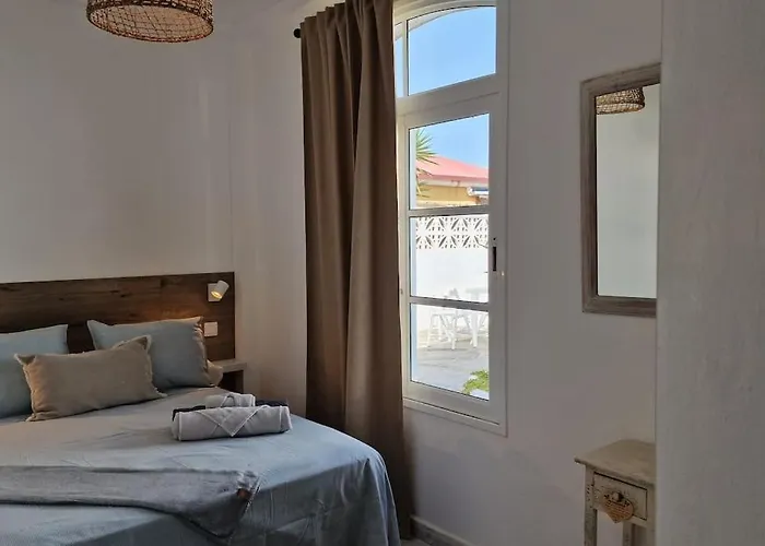 Nora Retreat * Коральео